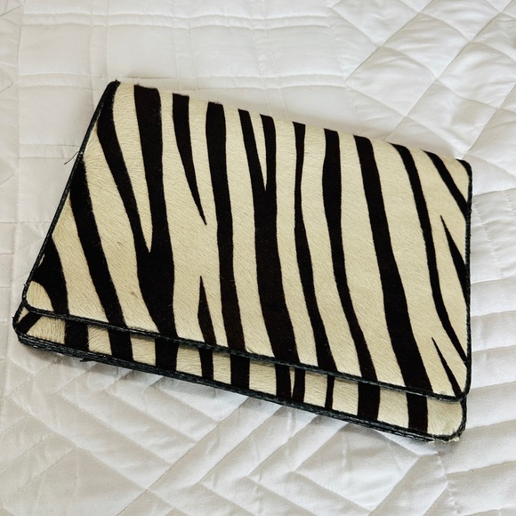 Susan Bennis Warren Edwards Genuine Calf Hair Leather Zebra Print Clutch - Picture 3 of 9